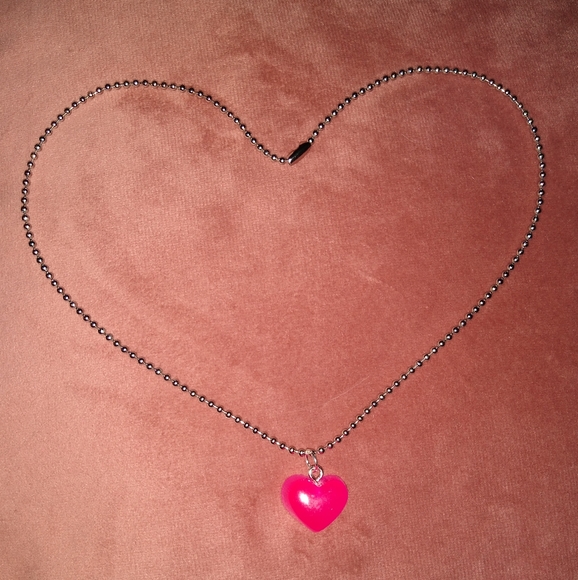 Hot Pink Candy Heart Silver Necklace 80s Heart Pendant Choker or Long Ball Chain - Picture 2 of 6
